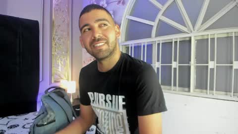 Magnus Alejo online show from May 29, 10:35 am
