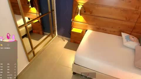 Dani online show from October 25, 9:39 am