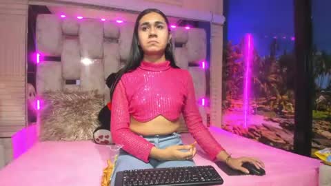 mahiara hot online show from July 14, 12:33 pm