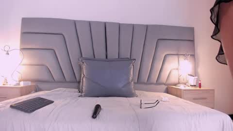 maia_520 online show from April 10, 6:12 pm