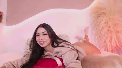 MAIA  LIA  online show from December 20, 1:12 am