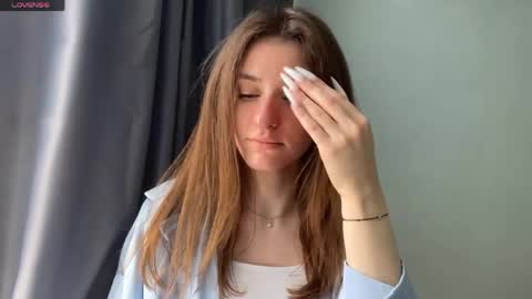 M I A online show from April 29, 8:07 am