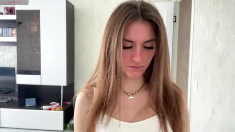 M I A online show from July 17, 7:59 am