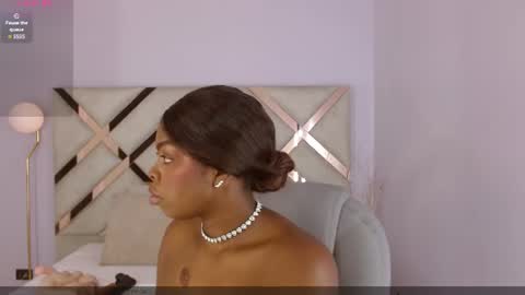 Snapshot of maiacharris_ chatting on July 6, 12:46 pm Maia Charris online show from July 6, 12:46 pm
