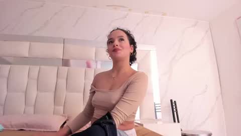 Maia  online show from December 21, 1:40 pm