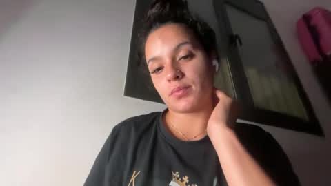 Maia  online show from June 25, 11:53 pm
