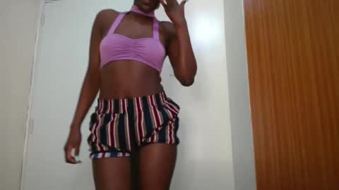 Snapshot of maicymiranda chatting on December 9, 11:15 am TO MY GOOD SUPPORTERS KINDLY MAKE MY WISHES COME TRUE I LOVE YOU ALL I AM UNWELL BUT I WILL BE BACK SOON online show from December 9, 11:15 am