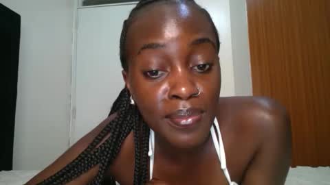 Snapshot of maicymiranda chatting on January 30, 9:04 am TO MY GOOD SUPPORTERS KINDLY MAKE MY WISHES COME TRUE I LOVE YOU ALL I AM UNWELL BUT I WILL BE BACK SOON online show from January 30, 9:04 am