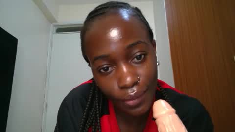 Snapshot of maicymiranda chatting on February 2, 6:26 am TO MY GOOD SUPPORTERS KINDLY MAKE MY WISHES COME TRUE I LOVE YOU ALL I AM UNWELL BUT I WILL BE BACK SOON online show from February 2, 6:26 am