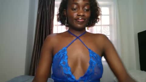 Snapshot of maicymiranda chatting on February 27, 9:43 am TO MY GOOD SUPPORTERS KINDLY MAKE MY WISHES COME TRUE I LOVE YOU ALL I AM UNWELL BUT I WILL BE BACK SOON online show from February 27, 9:43 am