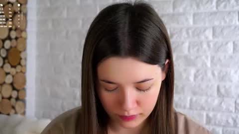 Lucy online show from November 7, 2:00 am