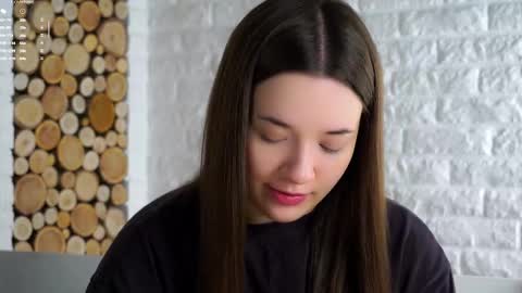 Lucy online show from December 3, 3:14 am