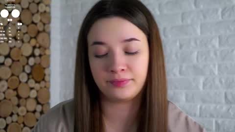 Lucy online show from February 6, 1:54 am