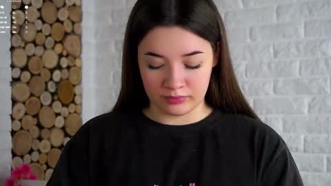 Lucy online show from February 13, 2:29 am