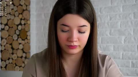 Lucy online show from February 19, 2:18 am