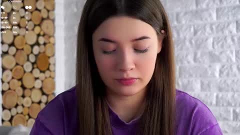 Lucy online show from March 4, 2:06 am