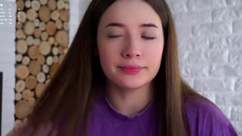 Lucy online show from March 9, 1:53 am