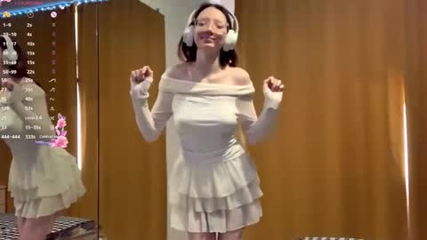 Elina online show from October 4, 8:34 am