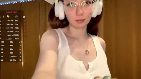 Elina online show from October 19, 9:10 am