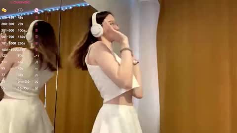 Elina online show from October 20, 8:15 am