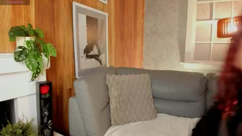 Snapshot of maiia_cute chatting on February 18, 2:18 am Maiia Cute online show from February 18, 2:18 am