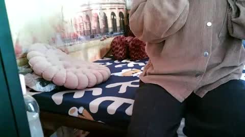 Snapshot of maiili06 chatting on February 15, 4:53 am maiili06 online show from February 15, 4:53 am