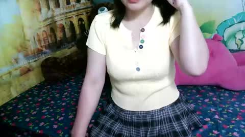 Snapshot of maiili06 chatting on February 23, 9:50 am maiili06 online show from February 23, 9:50 am