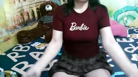 Snapshot of maiili06 chatting on March 1, 6:15 am maiili06 online show from March 1, 6:15 am