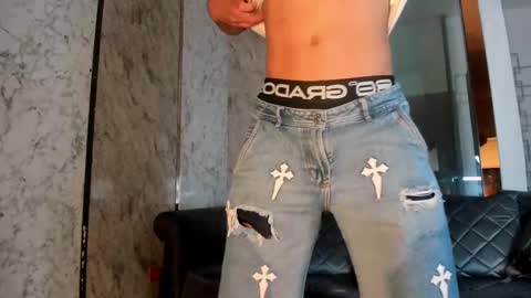 MAIK MEJIA online show from February 21, 7:37 pm