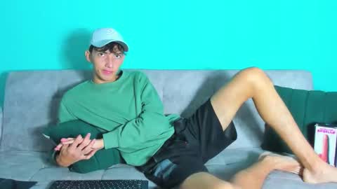 Maikol online show from October 27, 12:42 pm