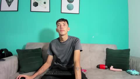 Maikol online show from February 8, 2:31 pm