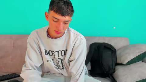 Maikol online show from April 14, 12:33 pm