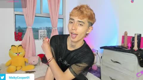 maiky_cooper01 online show from February 16, 9:44 pm