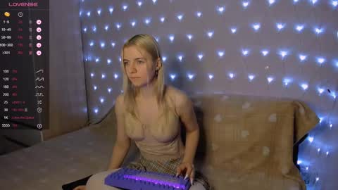 Your kitty online show from January 28, 4:08 pm