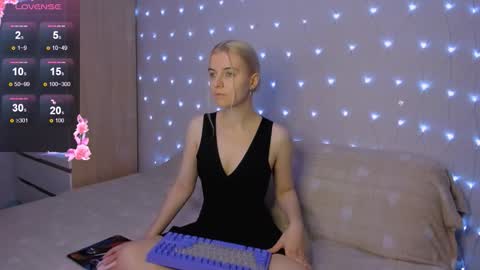 Your kitty online show from September 18, 3:36 pm