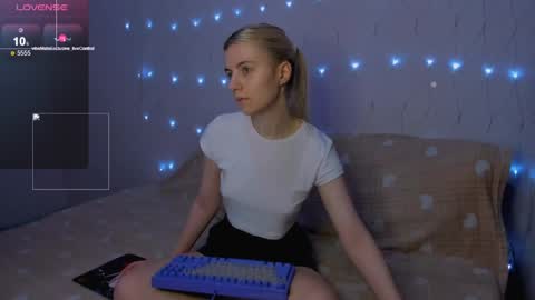 Your kitty online show from May 28, 3:42 pm