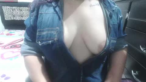 mailini007 online show from April 6, 4:52 pm