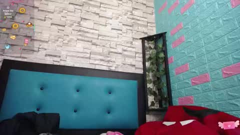  MAILY CAN  online show from November 5, 1:00 pm