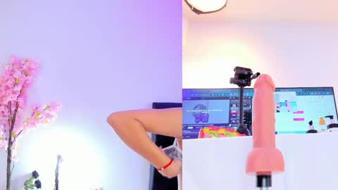 Maily  online show from January 17, 7:50 pm