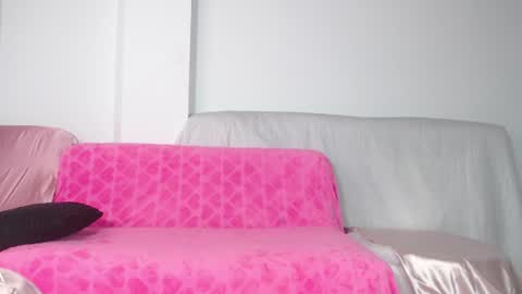Snapshot of mailyn_gold chatting on July 16, 12:44 pm mailyn_gold online show from July 16, 12:44 pm
