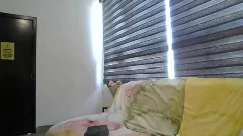 Snapshot of mainlypov chatting on October 24, 8:27 pm mainlypov online show from October 24, 8:27 pm