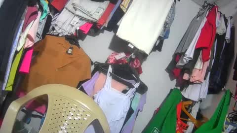 Snapshot of maite2020 chatting on December 1, 4:29 pm maite2020 online show from December 1, 4:29 pm