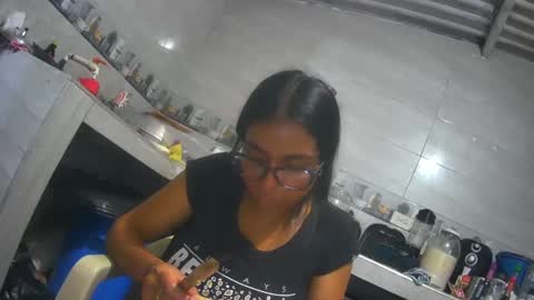 Snapshot of maite2020 chatting on December 3, 11:35 pm maite2020 online show from December 3, 11:35 pm