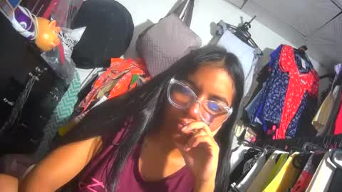 Snapshot of maite2020 chatting on December 11, 9:41 am maite2020 online show from December 11, 9:41 am