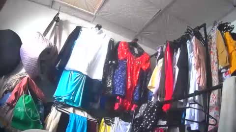 Snapshot of maite2020 chatting on December 12, 3:37 pm maite2020 online show from December 12, 3:37 pm