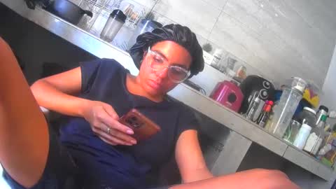 Snapshot of maite2020 chatting on December 18, 5:00 pm maite2020 online show from December 18, 5:00 pm