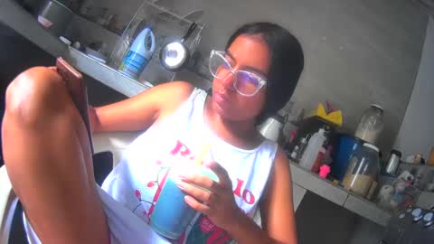 Snapshot of maite2020 chatting on December 23, 12:52 pm maite2020 online show from December 23, 12:52 pm