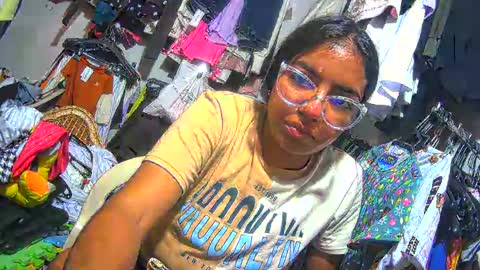 Snapshot of maite2020 chatting on December 26, 1:43 pm maite2020 online show from December 26, 1:43 pm