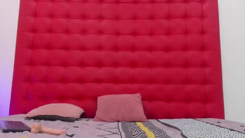 maite_smith69 online show from March 4, 3:04 pm