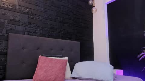 maite_smith69 online show from October 21, 12:50 pm